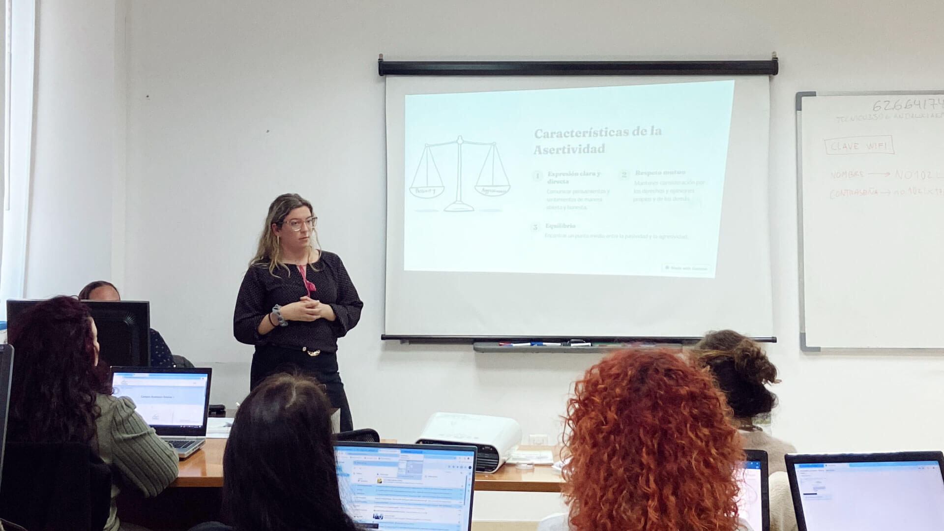 Comunicación efectiva en el ambiente laboral.