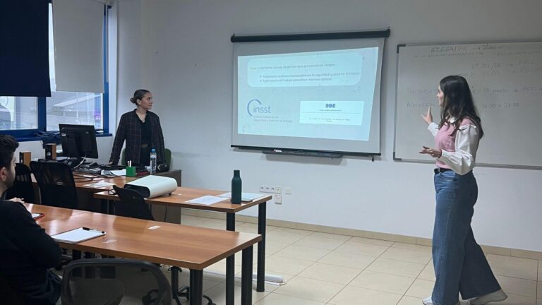 Exposición interactiva del temario del curso.